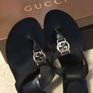 Authentic Gucci sandal / flip-flop
